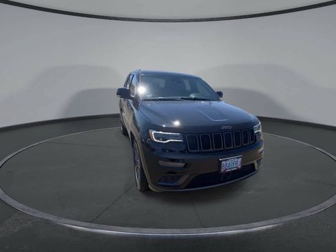 Used 2018 Jeep Grand Cherokee High Altitude AWD/4WD image 3
