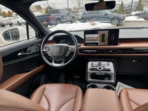 Used 2023 Lincoln Nautilus Reserve image 38