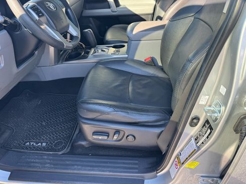 Used 2013 Toyota 4Runner Limited image 9