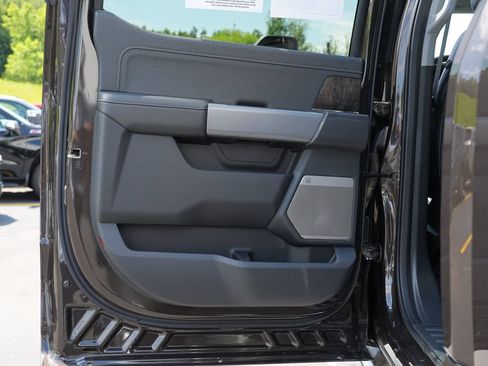 Used 2024 Ford F250 Lariat w/ Chrome Package AWD/4WD image 19