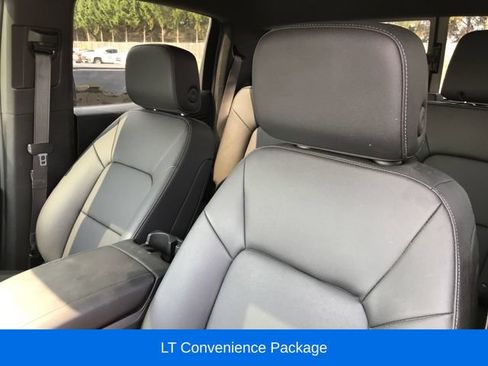 Used 2024 Chevrolet Colorado LT w/ LT Convenience Package III AWD/4WD image 5