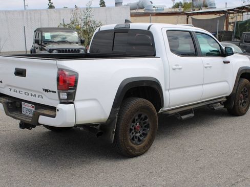 Used 2019 Toyota Tacoma TRD Pro AWD/4WD image 4