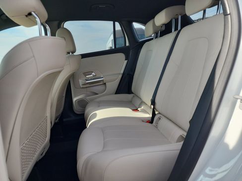 Used 2025 Mercedes-Benz GLA 250 4MATIC image 26