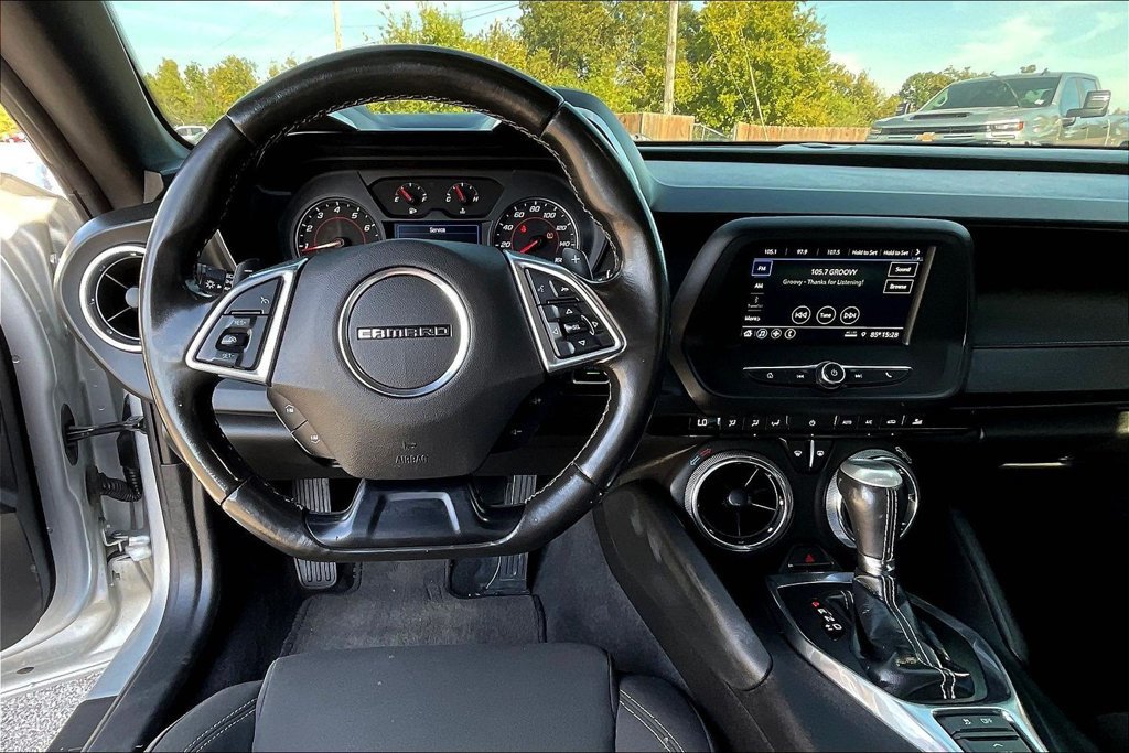 Used 2019 Chevrolet Camaro LT RWD image 7