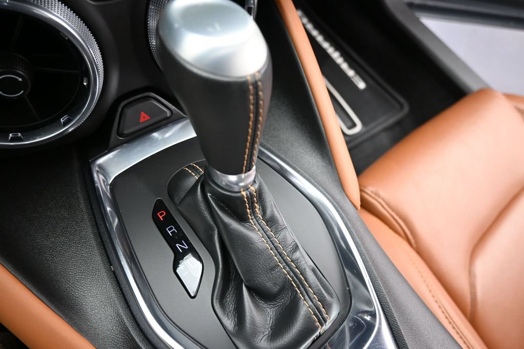 Used 2020 Chevrolet Camaro LT w/ Technology Package RWD image 31
