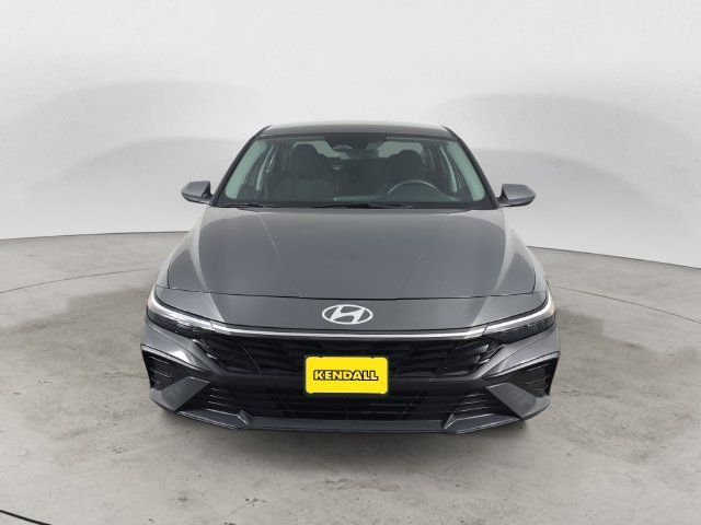Used 2024 Hyundai Elantra SEL FWD image 8