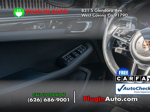 Used 2018 Porsche Macan AWD/4WD image 15