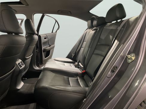 Used 2017 Honda Accord EX-L image 10