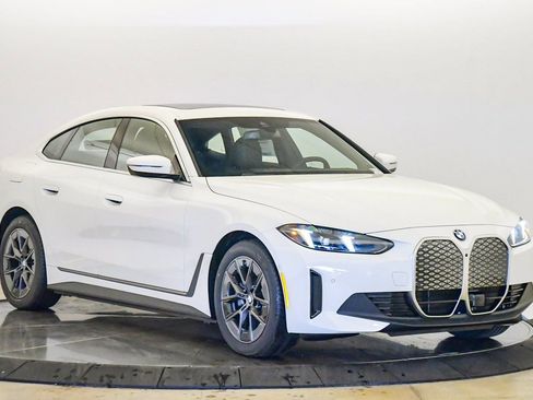 New 2026 BMW i4 eDrive40 w/ Parking Assistance Package image 6