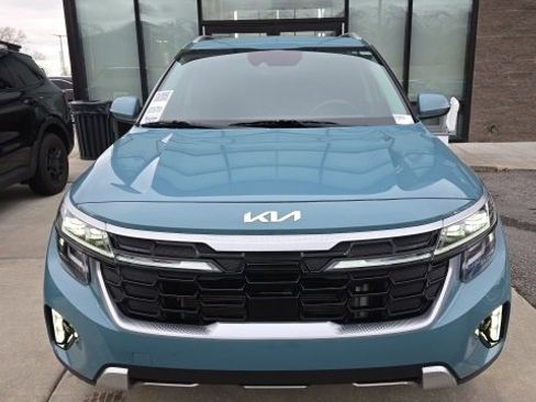 Certified 2024 Kia Seltos SX w/ SX Sunroof Package image 7