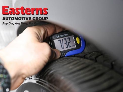 Used 2022 Tesla Model Y Long Range image 22