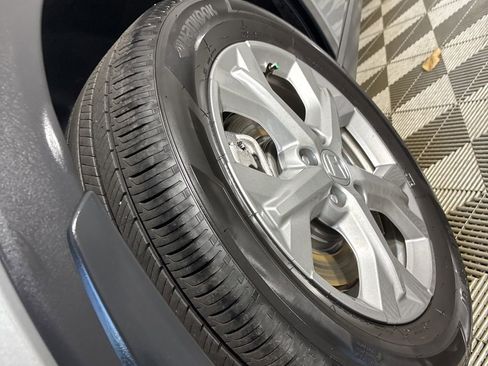 Used 2025 Honda HR-V LX image 31