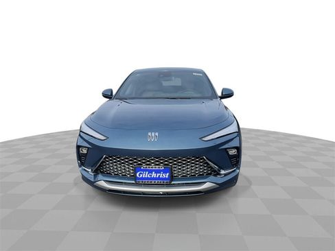 New 2026 Buick Envista Avenir image 3