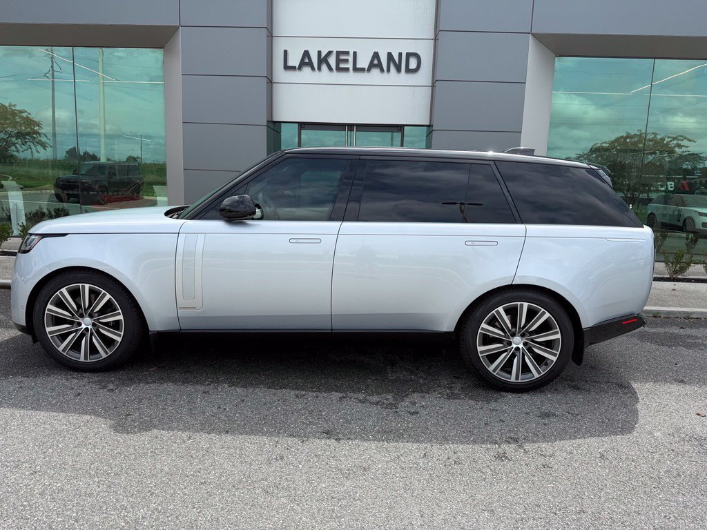 Certified 2025 Land Rover Range Rover Long Wheelbase Autobiography AWD/4WD image 1