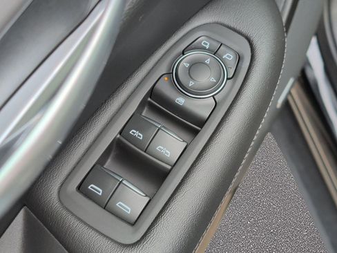 Used 2024 Cadillac XT5 Luxury w/ LPO, Floor Liner Package FWD image 9