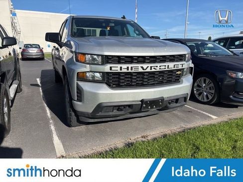 Used 2019 Chevrolet Silverado 1500 Custom w/ Custom Convenience Package AWD/4WD image 1