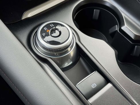 Used 2025 Ford Explorer Active image 28