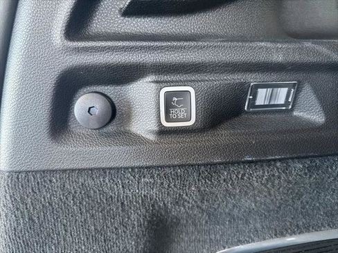 Certified 2024 Jeep Grand Cherokee L Summit w/ High Altitude Package image 24