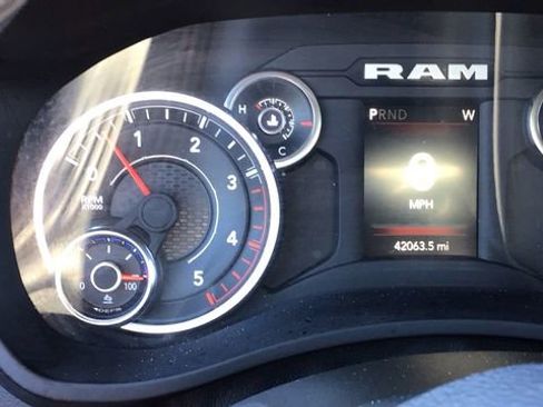 Used 2024 RAM 2500 Big Horn image 28