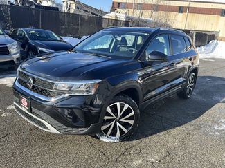 Used 2022 Volkswagen Taos SE video 1