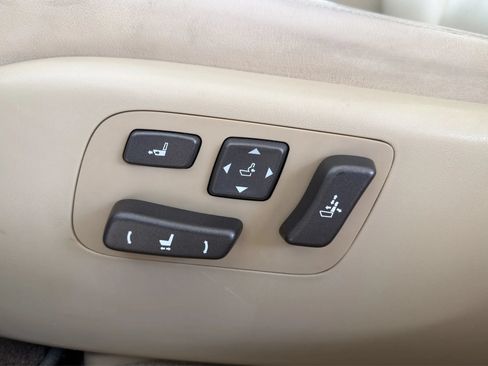 Used 2012 Lexus LS 460 w/ Comfort Pkg RWD image 27