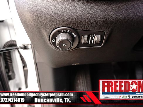 New 2026 Jeep Compass Latitude image 28