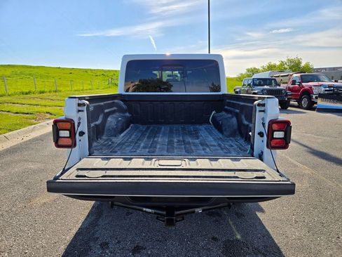 Used 2020 Jeep Gladiator Overland w/ LED Lighting Group AWD/4WD image 31