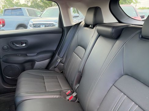Certified 2023 Honda HR-V EX-L image 9