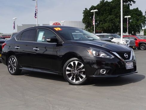 Used 2019 Nissan Sentra SR w/ Exterior Package image 6