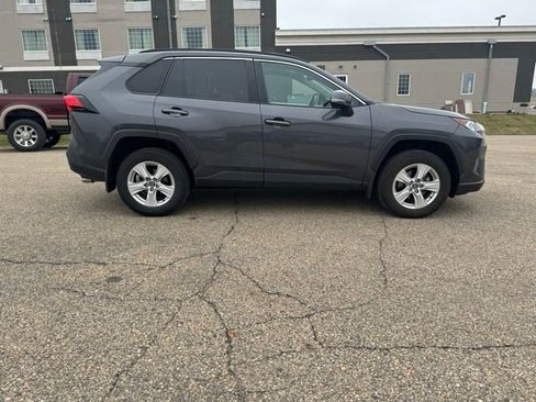 Used 2021 Toyota RAV4 XLE w/ Convenience Package image 12