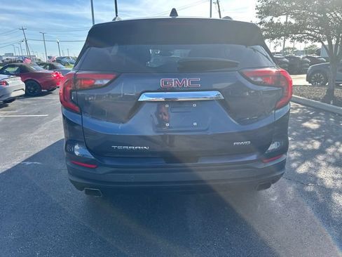 Used 2018 GMC Terrain SLE w/ Driver Convenience Package AWD/4WD image 8
