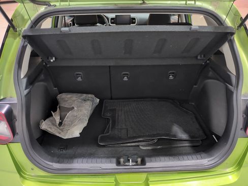 Certified 2023 Hyundai Venue SEL FWD image 12