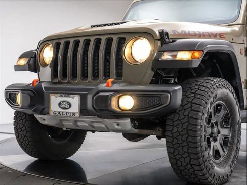 Used 2020 Jeep Gladiator Mojave w/ Trailer Tow Package image 9