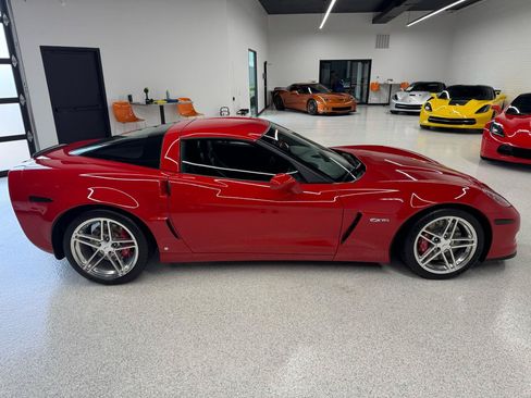 Used 2007 Chevrolet Corvette Z06 w/ Preferred Equipment Group RWD image 18