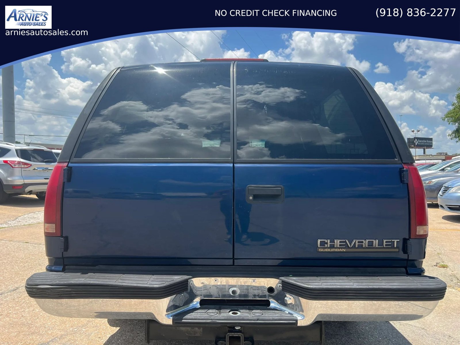 Used 1997 Chevrolet Suburban 2WD w/ Preferred Equipment Group 2 image 5