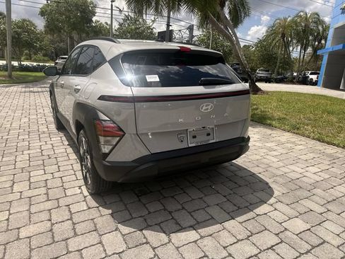 Used 2025 Hyundai Kona SEL FWD image 35
