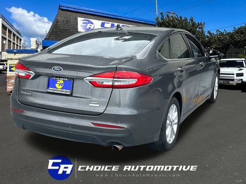 Used 2019 Ford Fusion SE FWD image 8