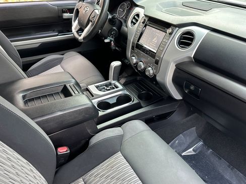 Used 2015 Toyota Tundra SR5 w/ SR5 Upgrade Package image 31