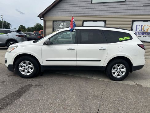 Used 2013 Chevrolet Traverse LS FWD image 8