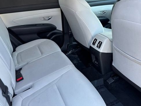 Used 2025 Hyundai Tucson SEL AWD/4WD image 18