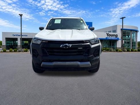 Used 2025 Chevrolet Colorado Trail Boss AWD/4WD image 2