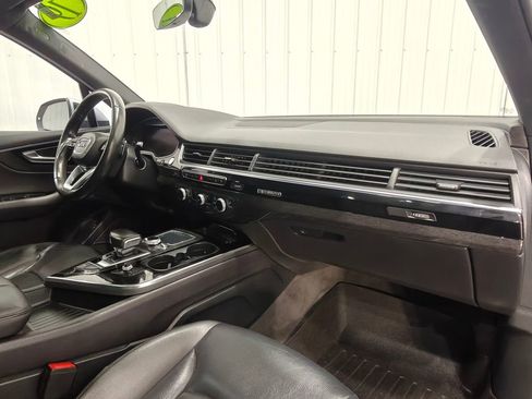 Used 2019 Audi Q7 3.0T Premium Plus w/ Premium Plus Package AWD/4WD image 29