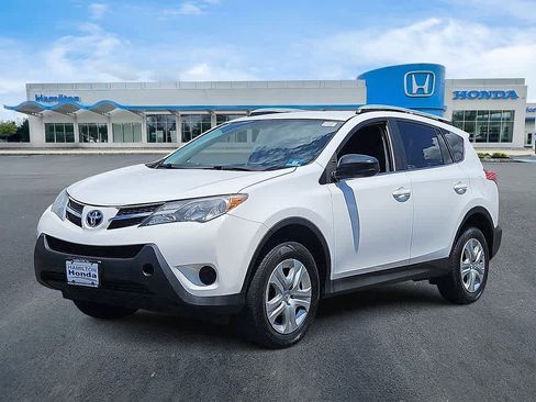 Used 2015 Toyota RAV4 LE AWD/4WD image 1