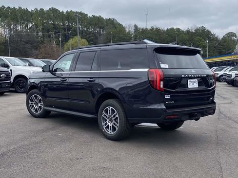 New 2026 Ford Expedition Max Active RWD image 5