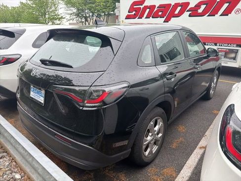 Used 2025 Honda HR-V LX image 5