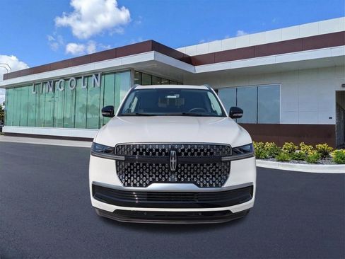 New 2026 Lincoln Navigator L Reserve image 9