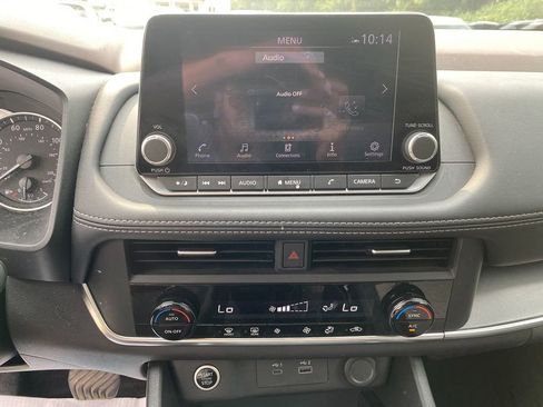 Used 2023 Nissan Rogue SV image 20