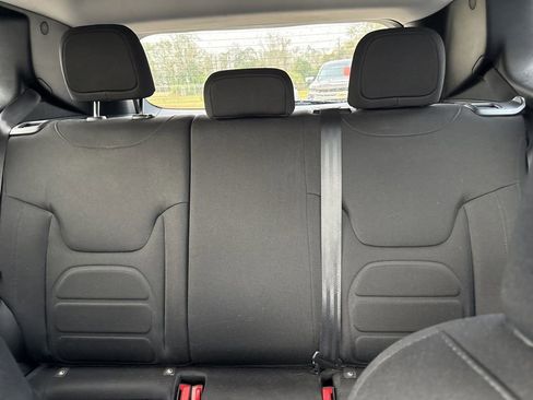 Used 2019 Jeep Renegade Latitude image 22