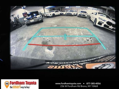 Used 2023 Toyota Sienna XSE AWD/4WD image 27