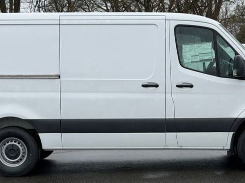 New 2026 Mercedes-Benz Sprinter 2500 image 3